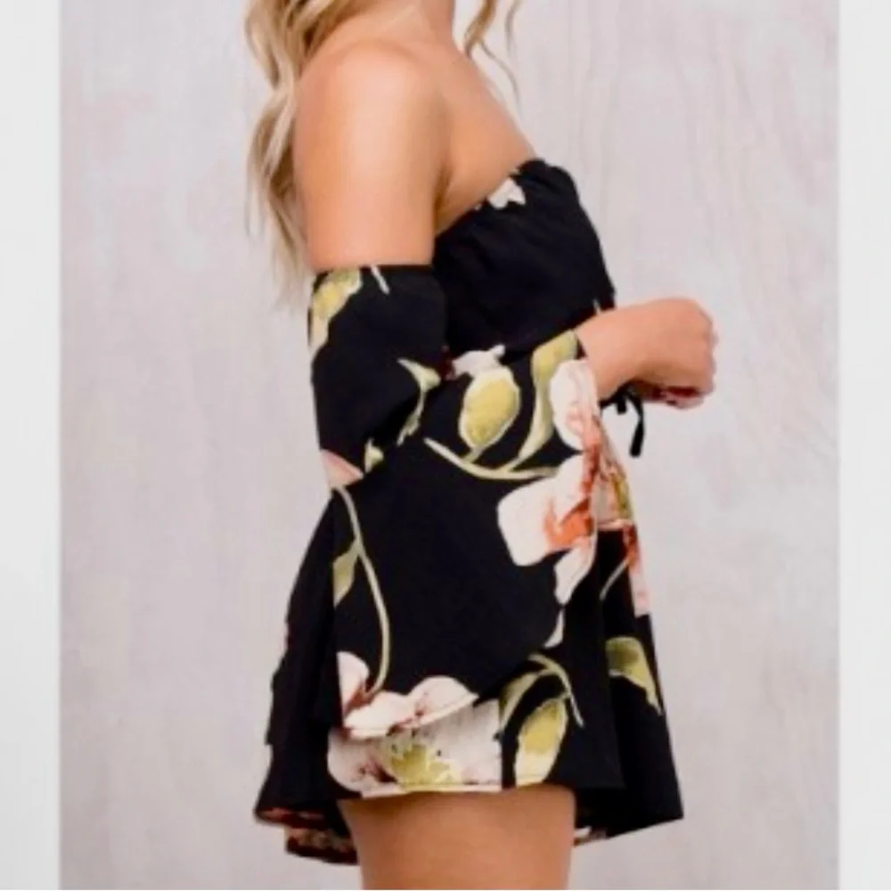 Luxxel Floral Off-Shoulder Romper - size S - Picture 5 of 8